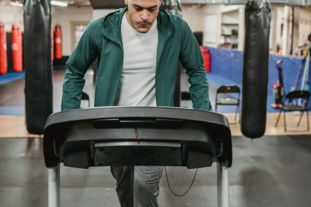 Treadmill iReborn untuk latihan olahraga praktis di rumah